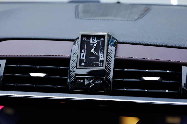 DS 7 2018款 45THP 歌剧院版局部细节9001