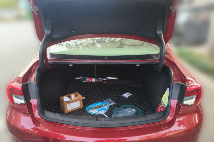 别克 君威 2020款 552T 精英型中控内饰23