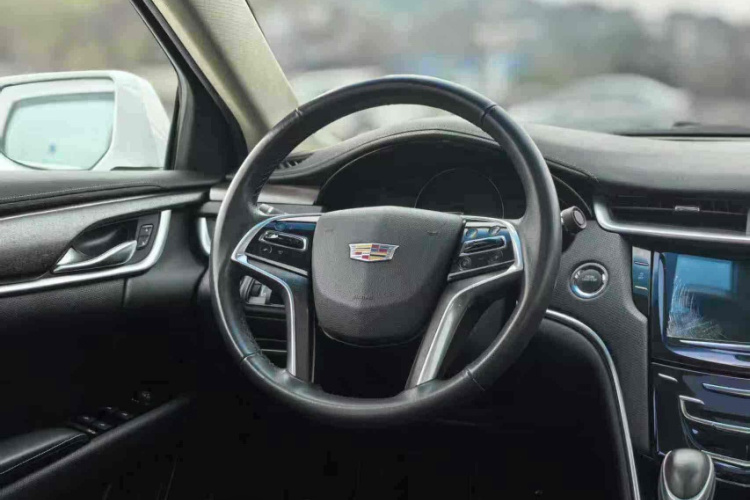 凯迪拉克XTS 2018款 28T 精英型中控内饰7001