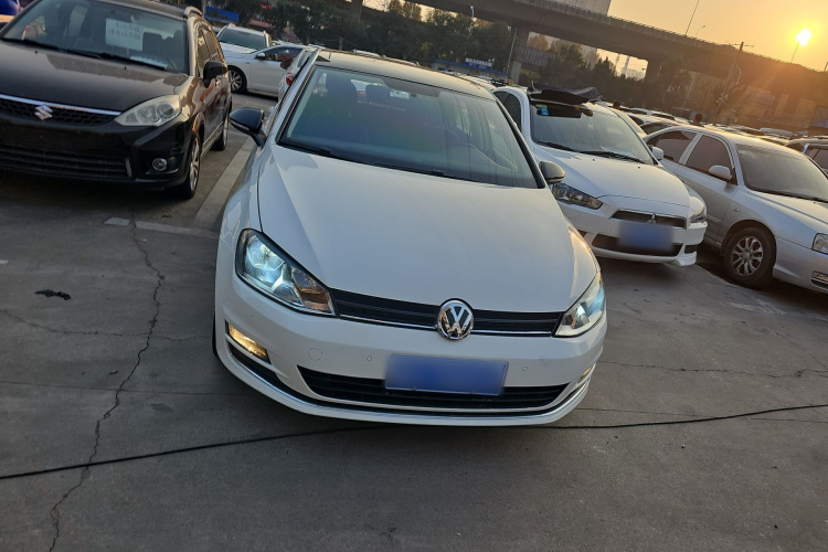 大众 高尔夫 2017款 230TSI 自动舒适百万辆纪念版车身外观2