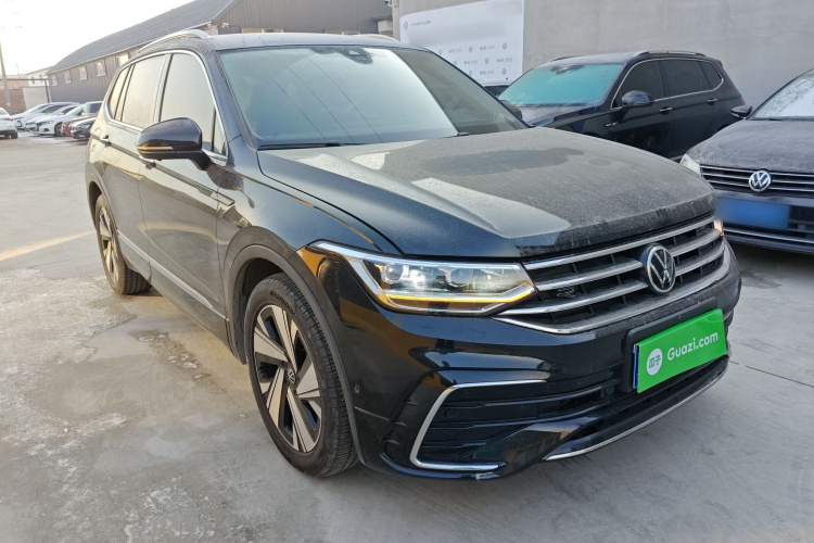 大众 途观L 2023款 改款 330TSI 自动两驱R-Line越享版车身外观3