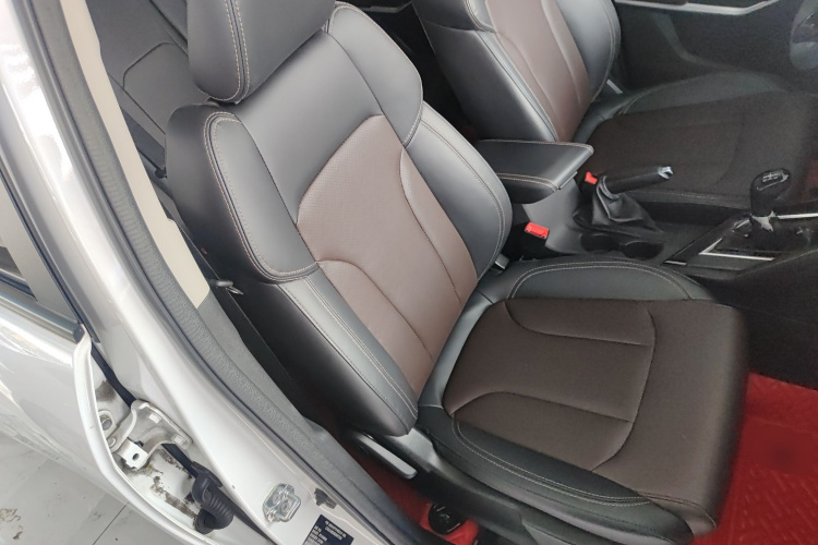 长安CS15 2019款 1.5L 手动进取型 国VI局部细节41