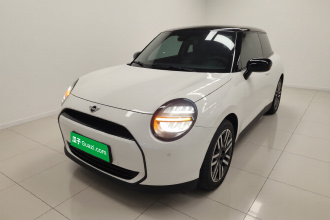 电动MINI COOPER 2025款 456km COOPER E 经典派
