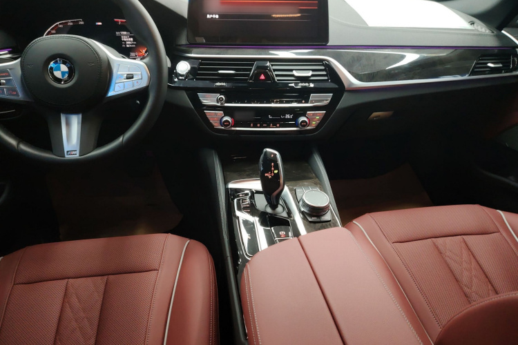 宝马5系 2022款 改款二 525Li M运动套装局部细节16