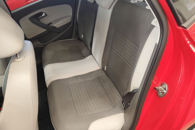 大众 Polo 2014款 1.6L 自动舒适版中控内饰7004