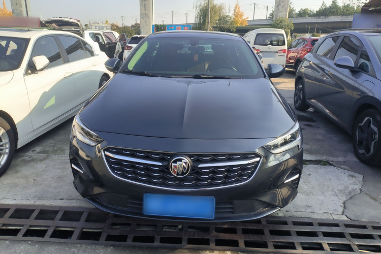 别克 君威 2020款 552T 豪华型车身外观2