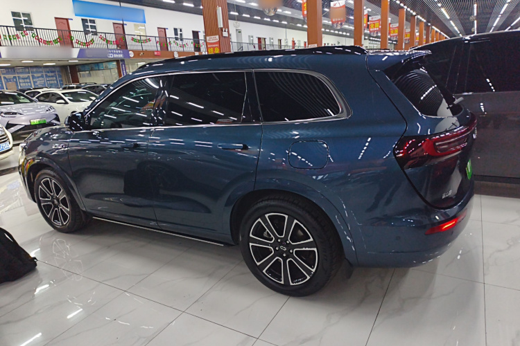 鸿蒙智行 问界M7 2024款 1.5T 智驾四驱Ultra版 6座车身外观4