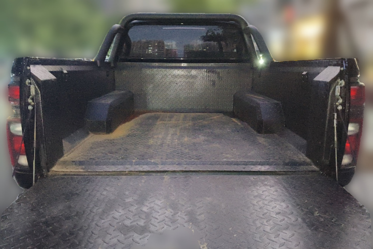 长城 炮 2023款 2.0T商用版自动柴油两驱精英型标箱GW4D20M中控内饰23