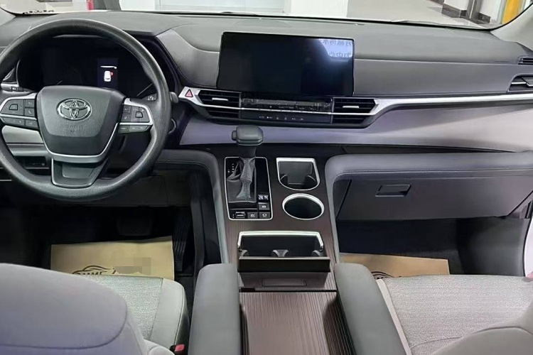丰田 赛那SIENNA 2024款 2.5L混动 舒适版中控内饰7003
