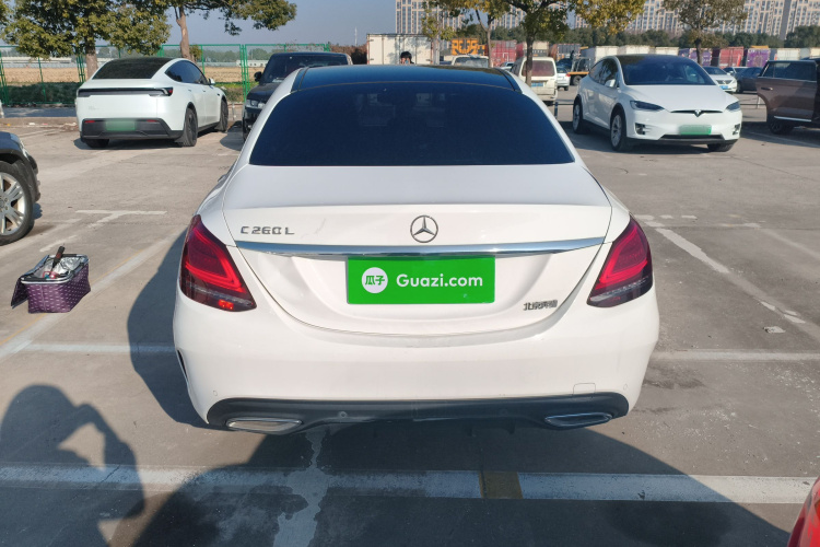 奔驰C级 2020款 改款 C 260 L 运动版车身外观6