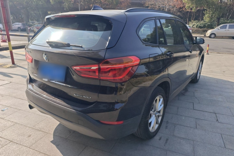 宝马X1 2019款 sDrive18Li 时尚型车身外观7