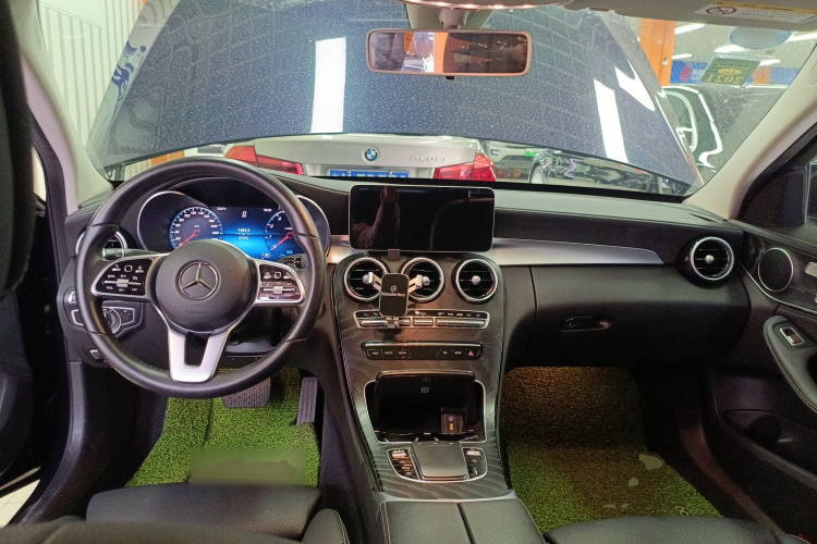 奔驰C级 2019款 C 260 L 运动版中控内饰7002