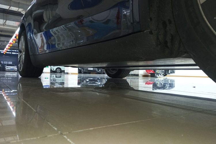 特斯拉 Model Y 2021款 长续航全轮驱动版局部细节9001