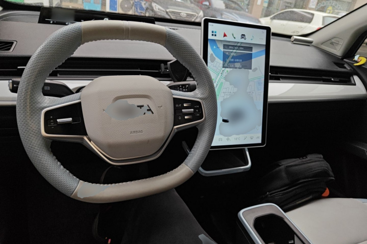 哪吒汽车 哪吒AYA 2023款 318 Lite中控内饰12