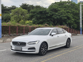 沃尔沃S90 2022款 B5 智逸豪华版