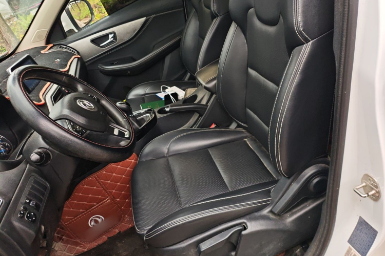 东风风光 风光S560 2018款 1.8L 手动都市型 7座中控内饰19