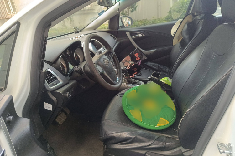 别克 英朗 2014款 XT 1.6L 自动时尚版局部细节19