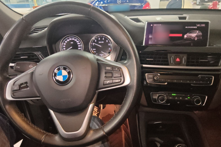 宝马X1 2020款 sDrive20Li 时尚型中控内饰7002