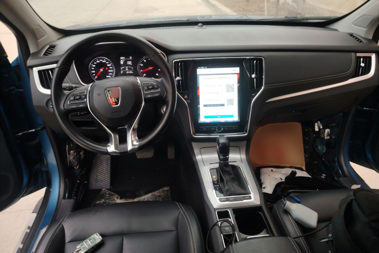 荣威RX5 2019款 20T 两驱自动Ali智联网铂金版中控内饰7002