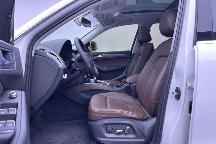 奥迪Q5 2013款 40 TFSI 舒适型局部细节19