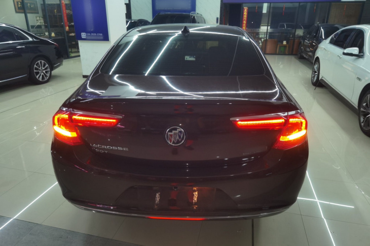 别克 君越 2016款 20T 精英型车身外观6