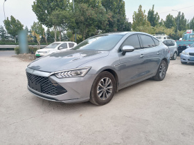 比亚迪 秦PLUS 2024款 荣耀版 DM-i 55KM领先型