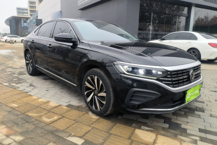 大众 帕萨特 2025款 出众款 380TSI 龙腾版车身外观3