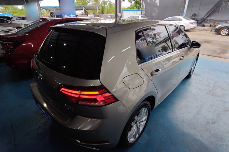 大众 高尔夫 2018款 230TSI 自动舒适型车身外观6001