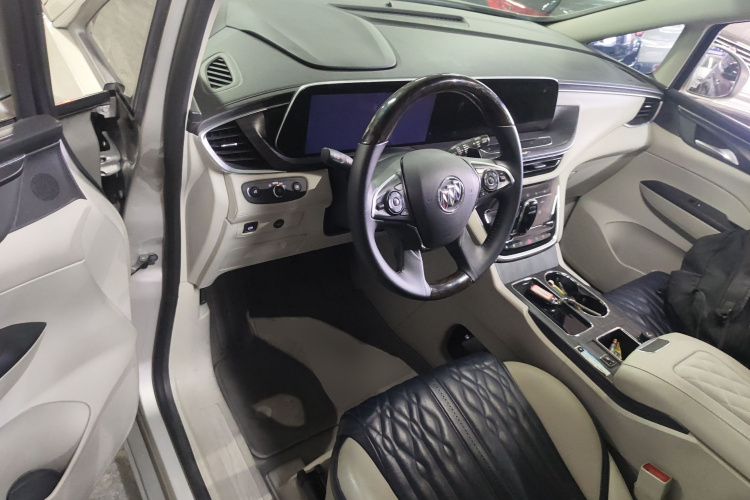 别克GL8 2022款 ES陆尊 653T 舒适型中控内饰12