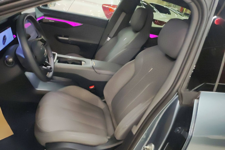 领克07 2024款 EM-P 126长续航 Ultra中控内饰19