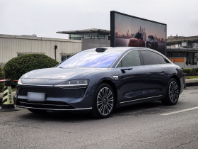 鸿蒙智行 享界S9 2025款 增程 Ultra