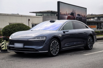 鸿蒙智行 享界S9 2025款 增程 Ultra