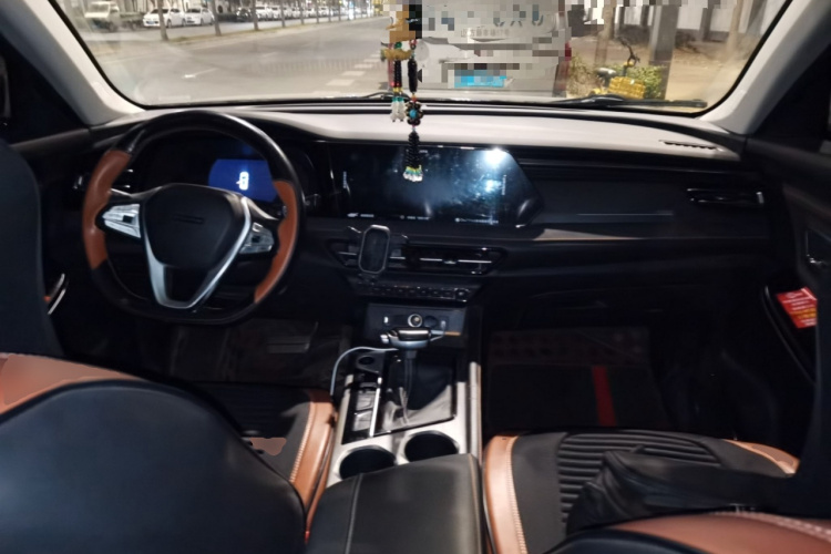 长安欧尚X7 PLUS 2022款 1.5T 蓝鲸版自动尊贵型中控内饰12