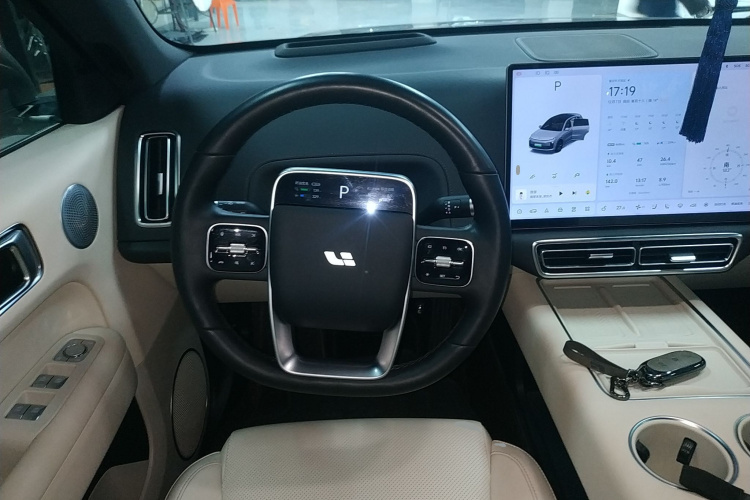 理想汽车 理想L6 2024款 Pro中控内饰13
