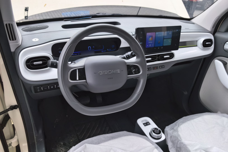 吉利银河 熊猫 2025款 210km 元气熊中控内饰13