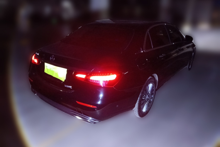 奔驰E级 2023款 改款 E 300 L 时尚型车身外观6005