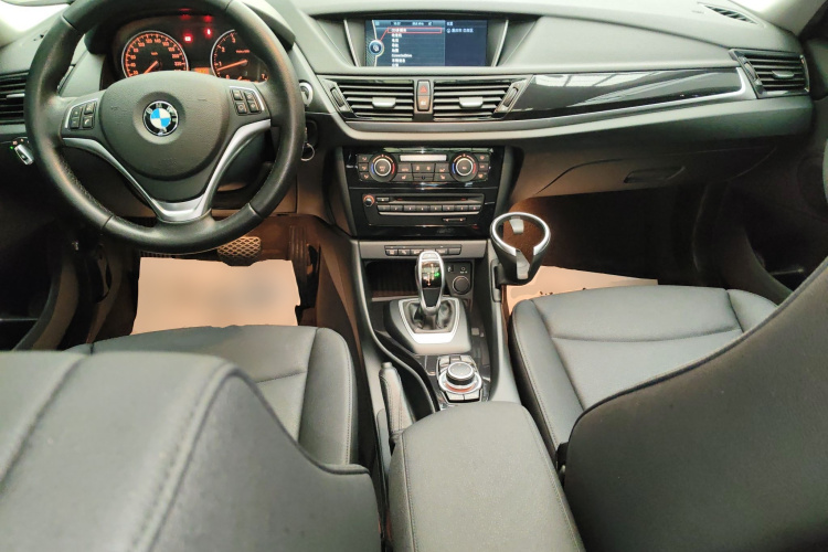 宝马X1 2015款 sDrive18i 领先晋级版中控内饰7002