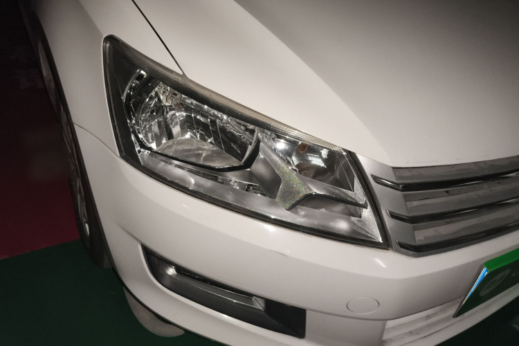 大众 桑塔纳 2013款 1.6L 自动豪华版车身外观6006