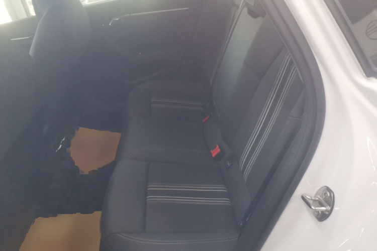 奥迪A3 2024款 A3L Limousine 35 TFSI 时尚运动型中控内饰21