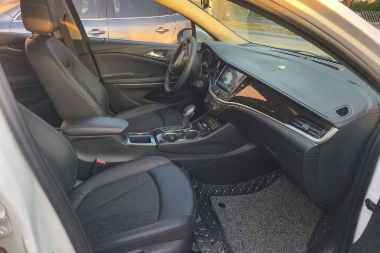 别克 威朗 2019款 三厢 20T 双离合领先型局部细节41