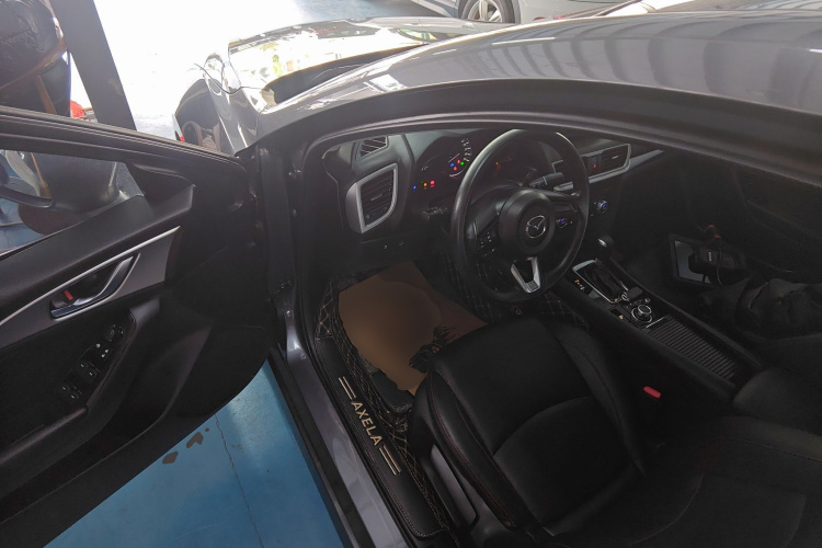 马自达3 昂克赛拉 2019款 云控版 三厢 1.5L 自动豪华型 国VI中控内饰7003