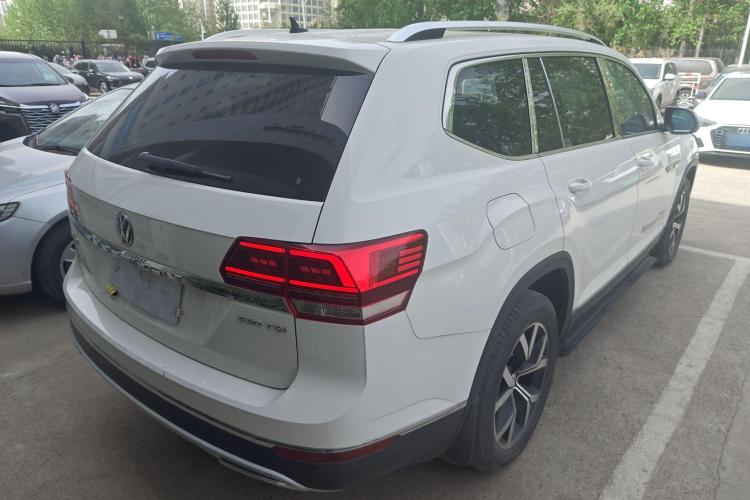 大众 途昂 2019款 330TSI 两驱豪华版 国VI车身外观7