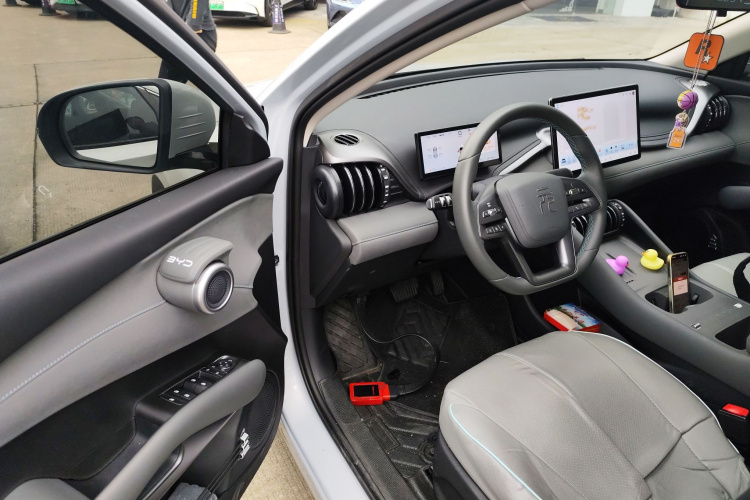 比亚迪 元PLUS 2025款 智驾版 510KM 领先型中控内饰7002