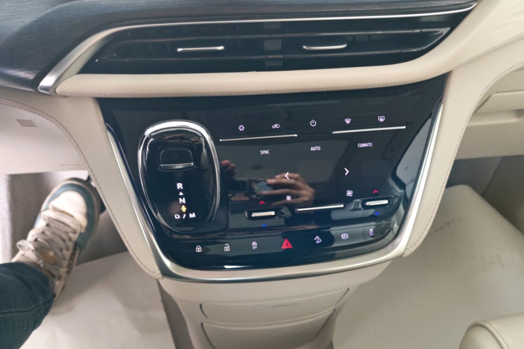 别克GL8 2022款 Avenir艾维亚 七座亲礼版局部细节18