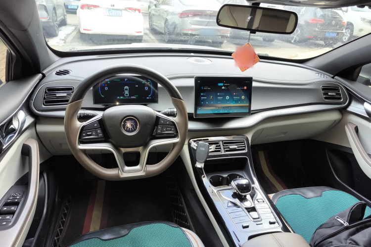 比亚迪 秦PLUS 2024款 荣耀版 EV 510KM领先型中控内饰7002