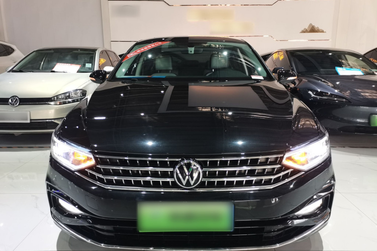 大众 迈腾 2023款 200万辆纪念版 330TSI DSG领先型车身外观2