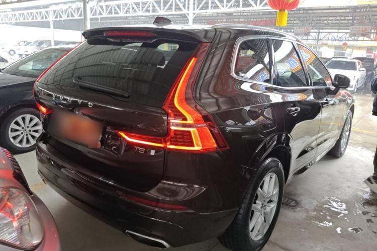 沃尔沃XC60 2019款 T5 四驱智逸版 国VI车身外观6