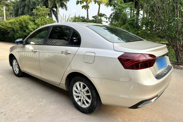 吉利汽车 帝豪 2020款 1.5L CVT豪华型车身外观6011