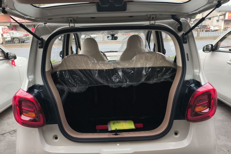 五菱汽车 宏光MINIEV 2025款 四门版 进阶款机舱底盘23