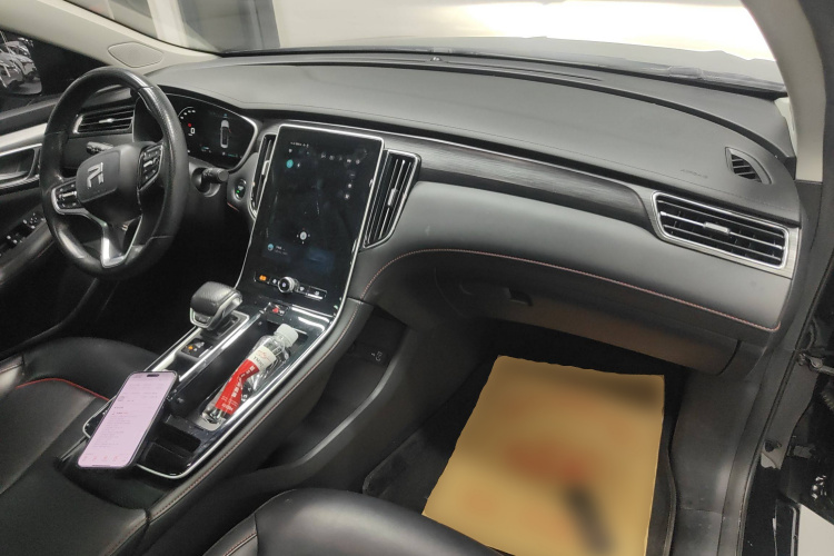 飞凡汽车 飞凡ER6 2021款 新动版 520km 智领版中控内饰7002